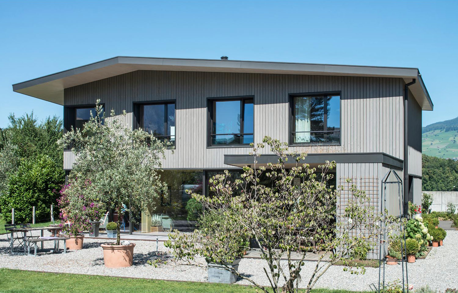 285_B06_EFH_Laederach_01-2200