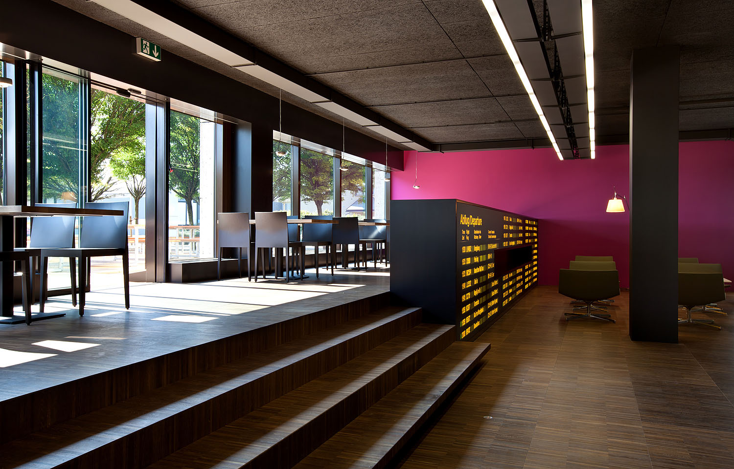 244_B06_Businesscenter_Piste_Sued_Belp_04-129